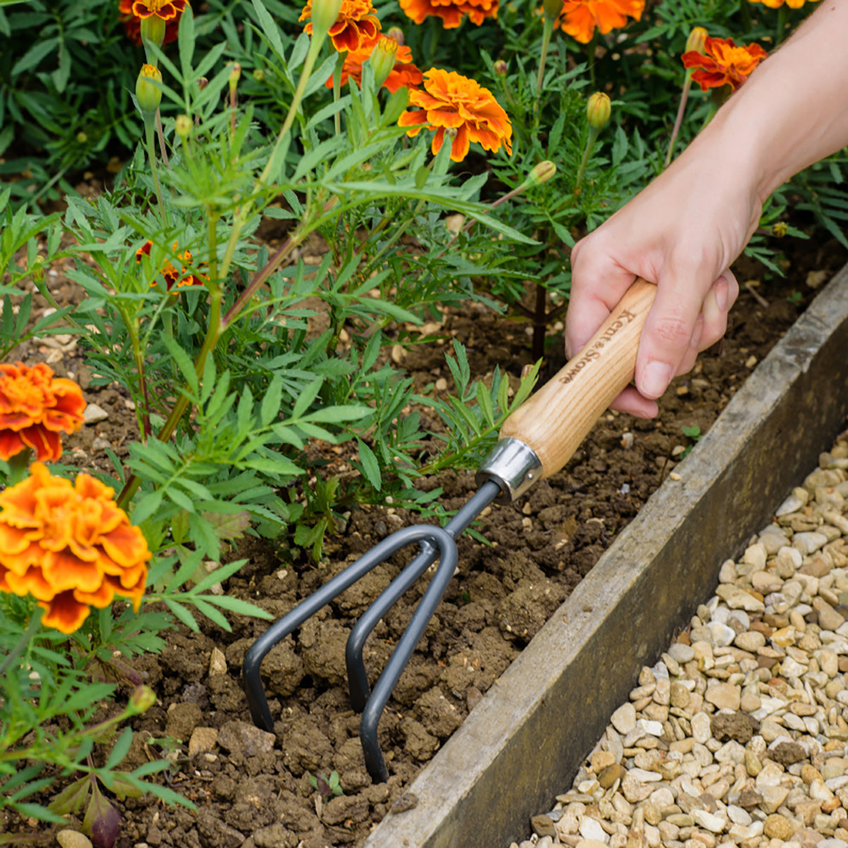 Hand 3 Prong Cultivator Carbon Steel ハンド熊手