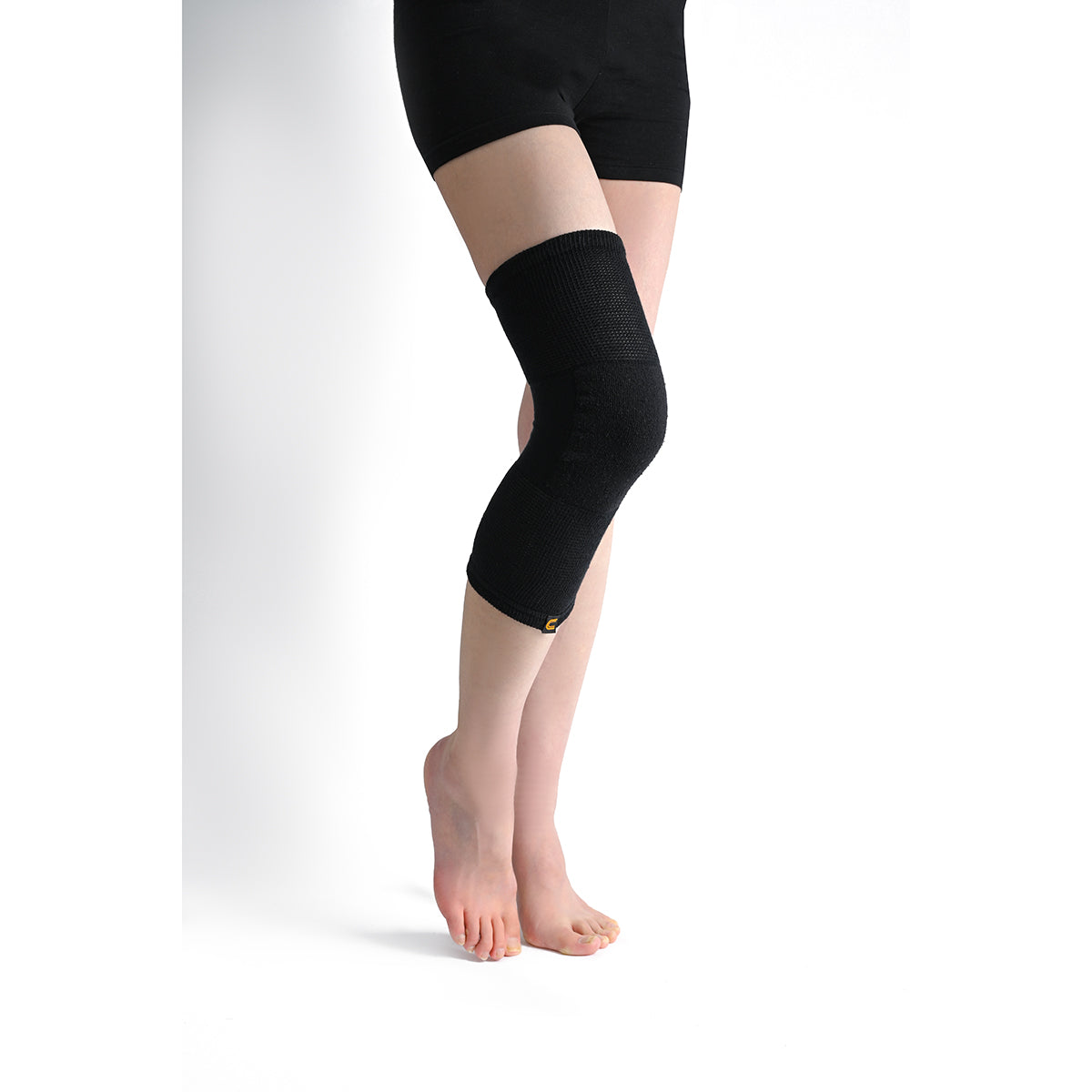 シルク混 ゆったり膝サポーター 1枚 ブラック