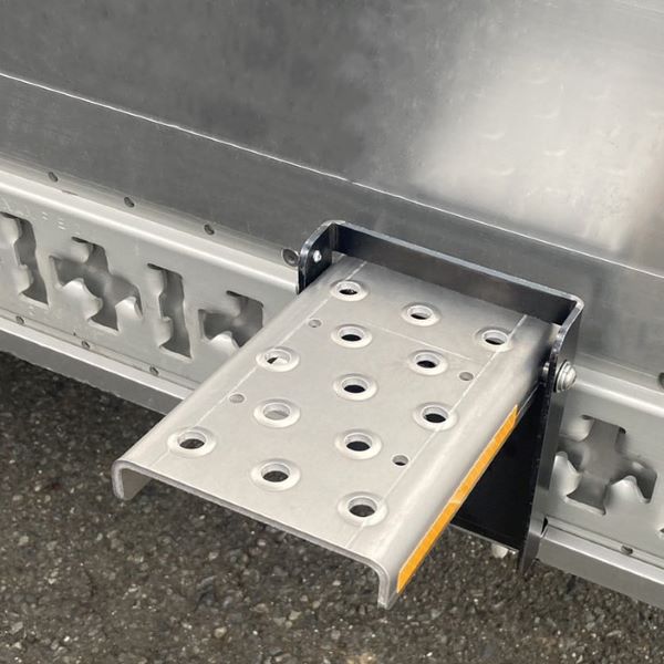 allsafe あおりステップ