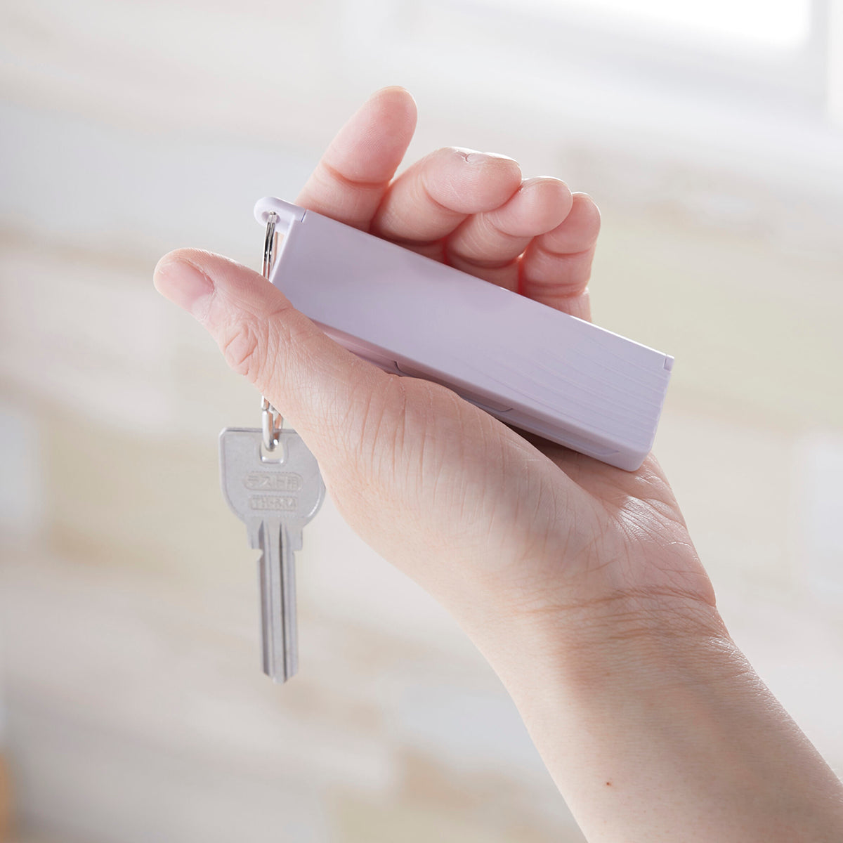 防災用品　避難時チェッカー　ホワイト