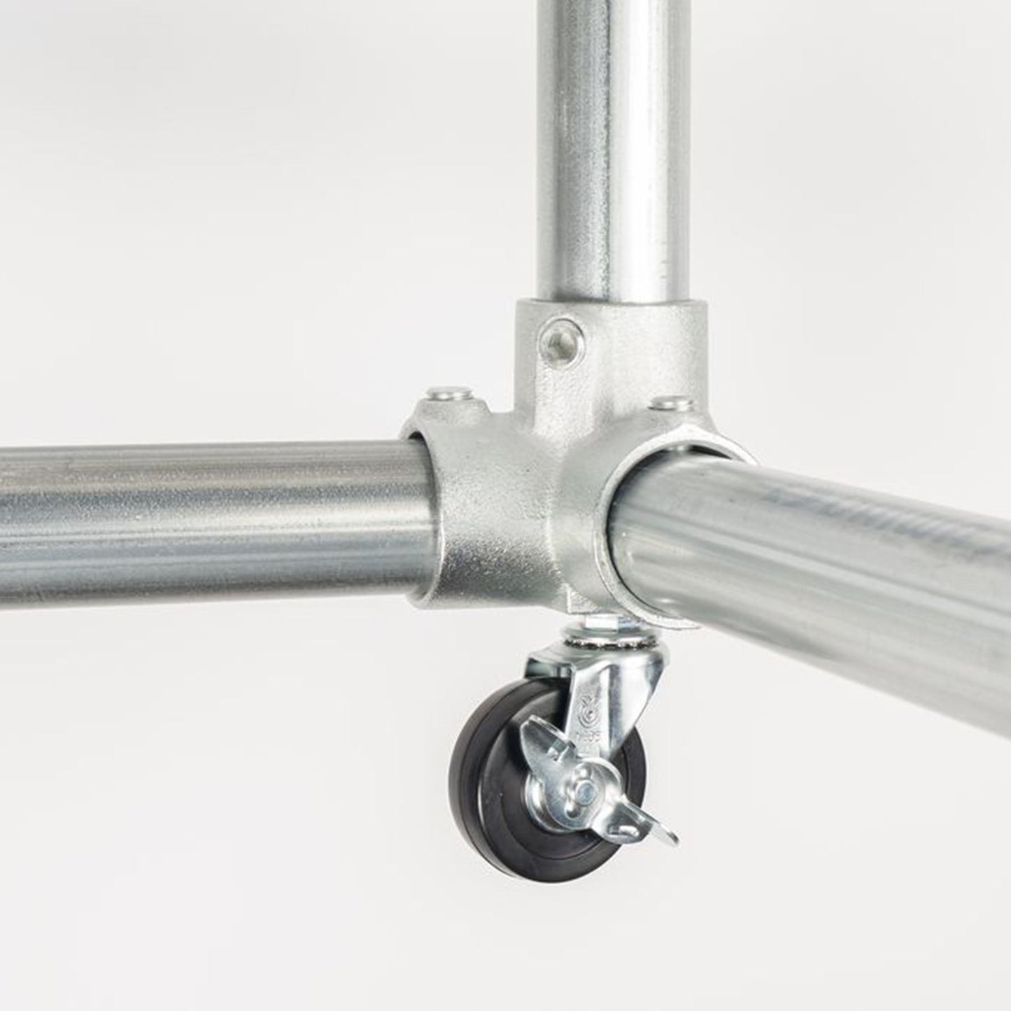 単管用ジョイント金具　Sタイプ　小キャスター付き　コーナー型