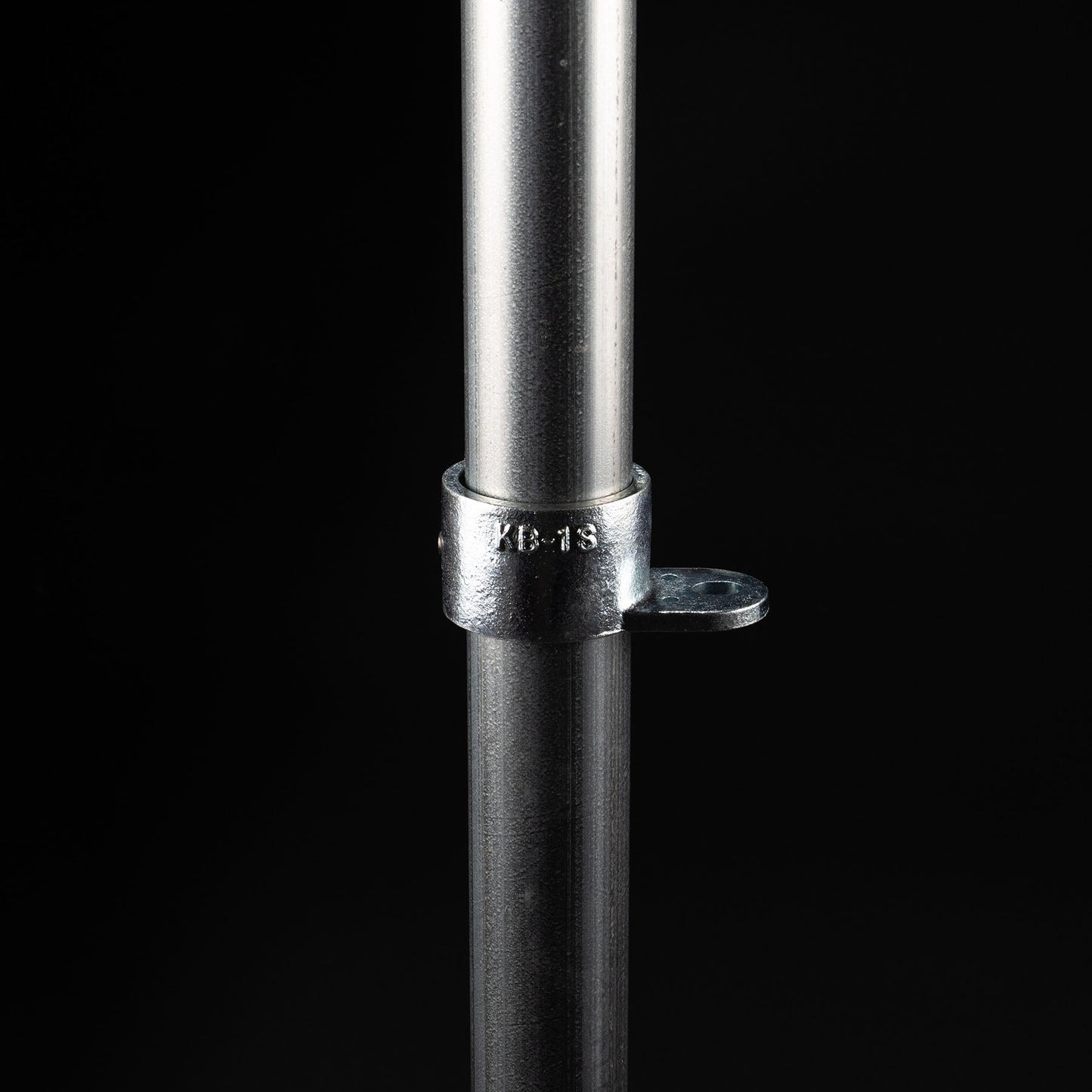 単管用ジョイント金具　Kタイプ　シングル羽根付き　ベース