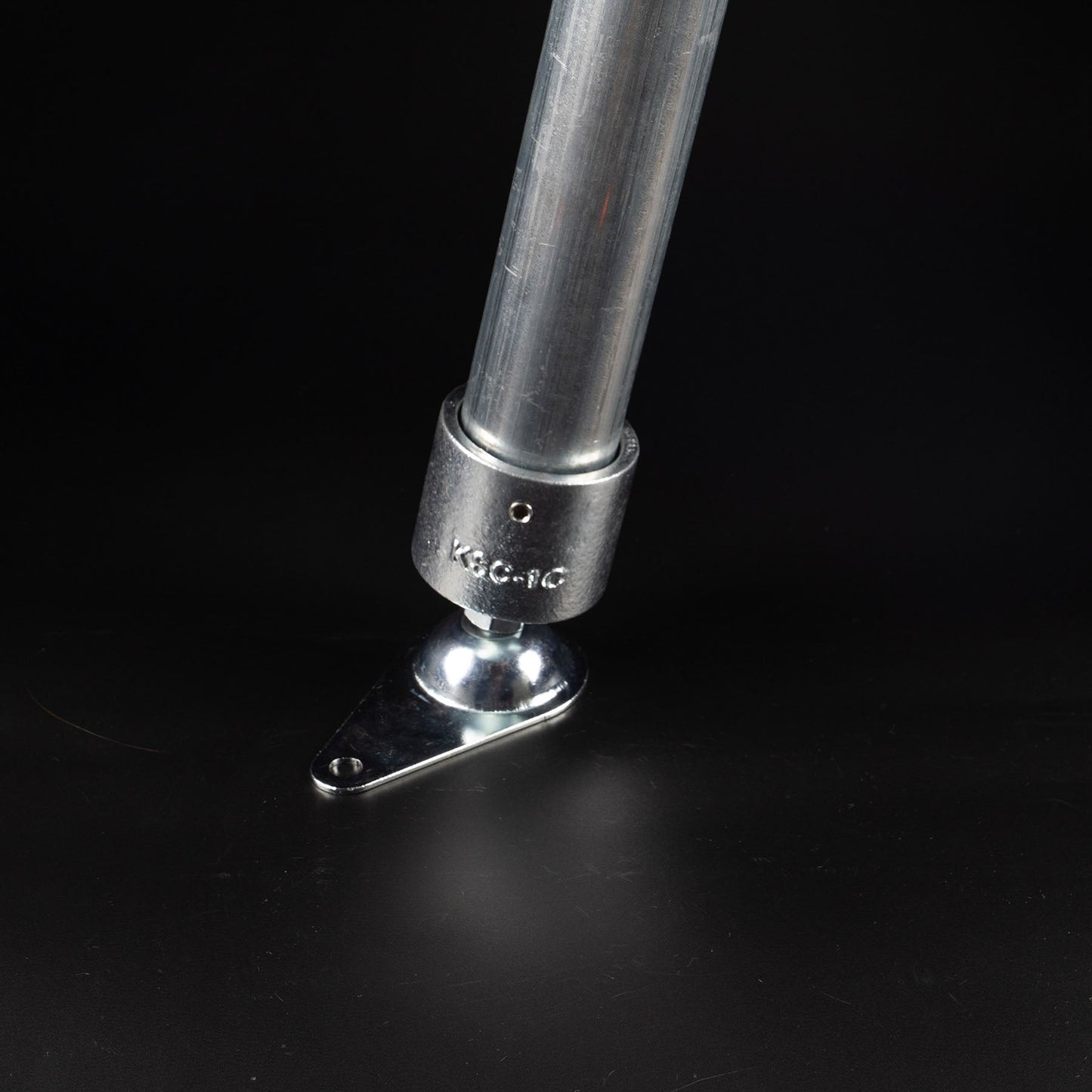 単管用ジョイント金具　Kタイプ　水平調整　アンカー　カップ型