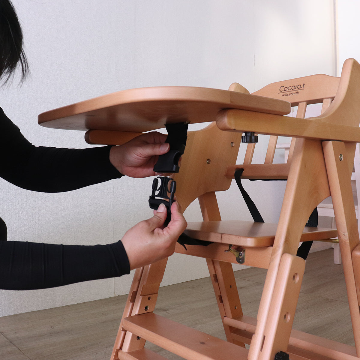 おりたたみベビーチェア　生後7か月から　天然木　ホワイト