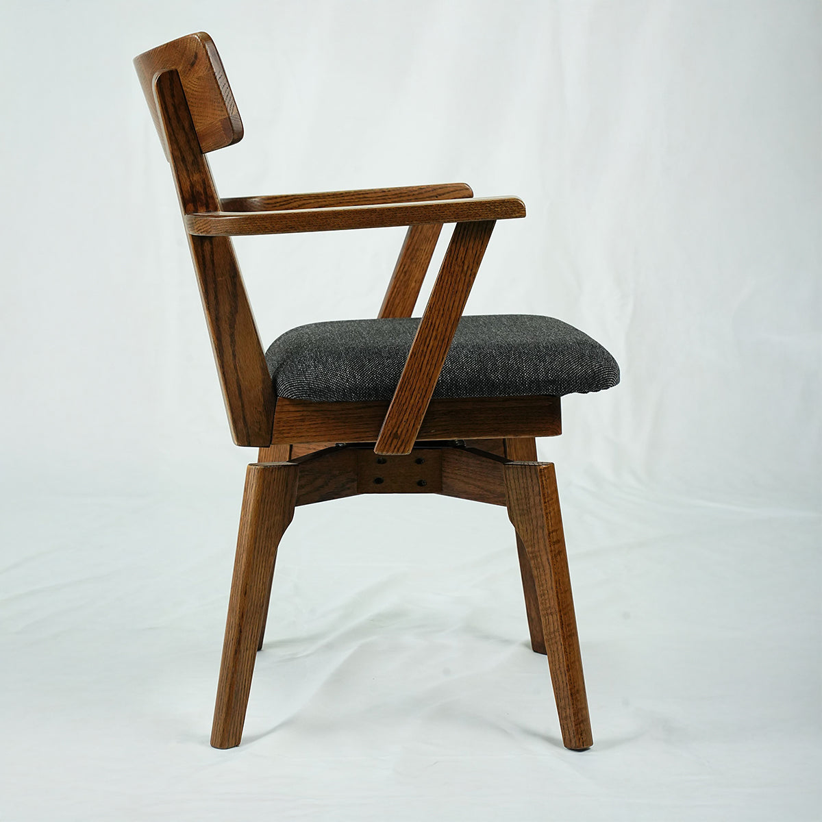 ダイニングチェア　ウーノ回転肘付き