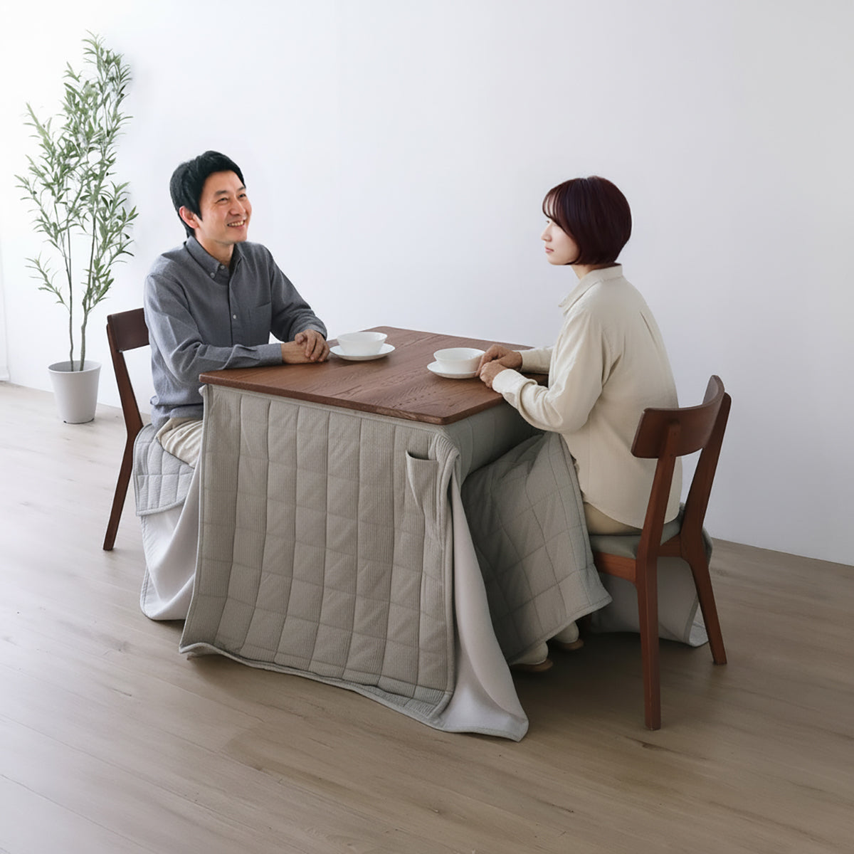 R.O 布団が掛けれるテーブル 80×80cm ブラウン