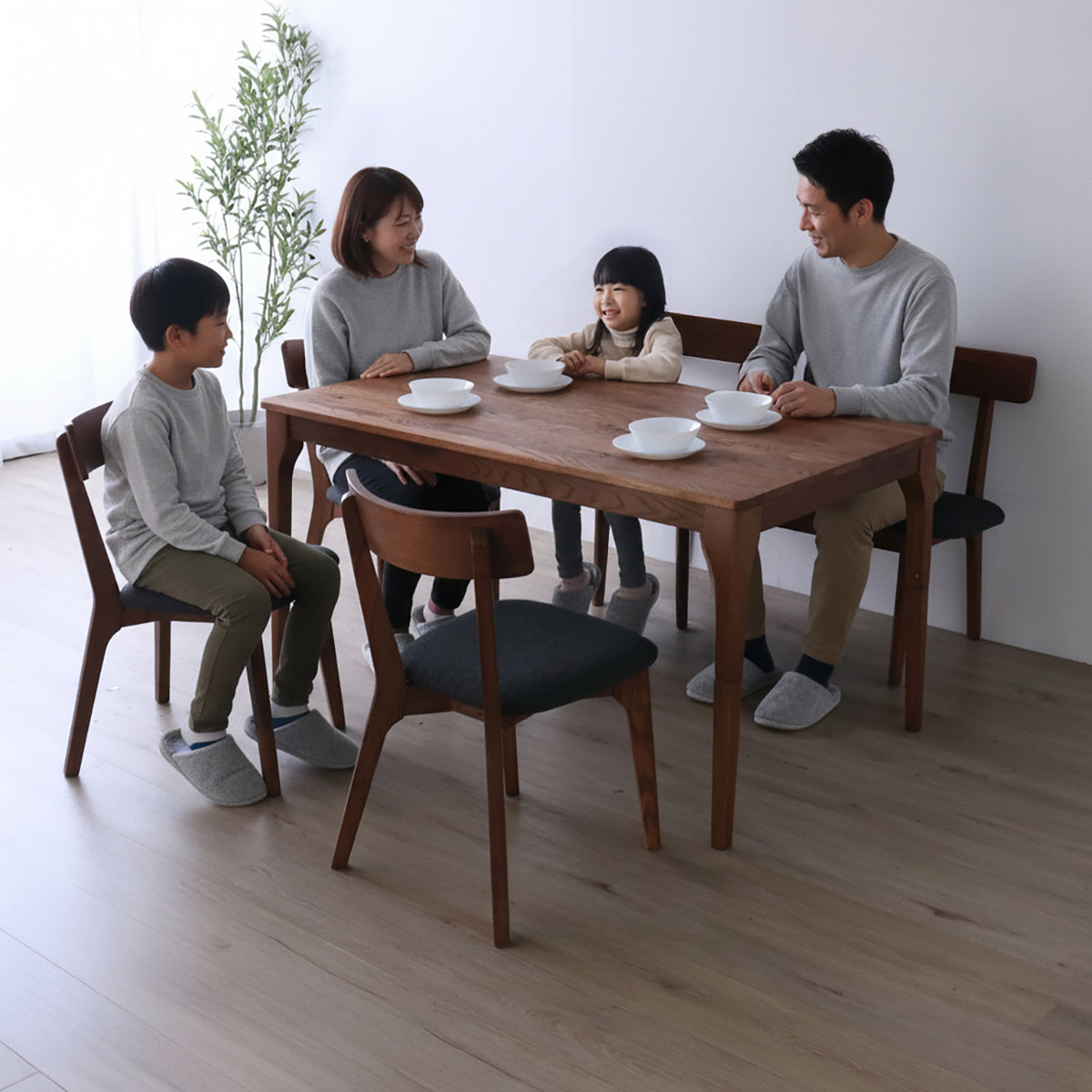 R.O 布団が掛けれるテーブル 135×80cm ブラウン