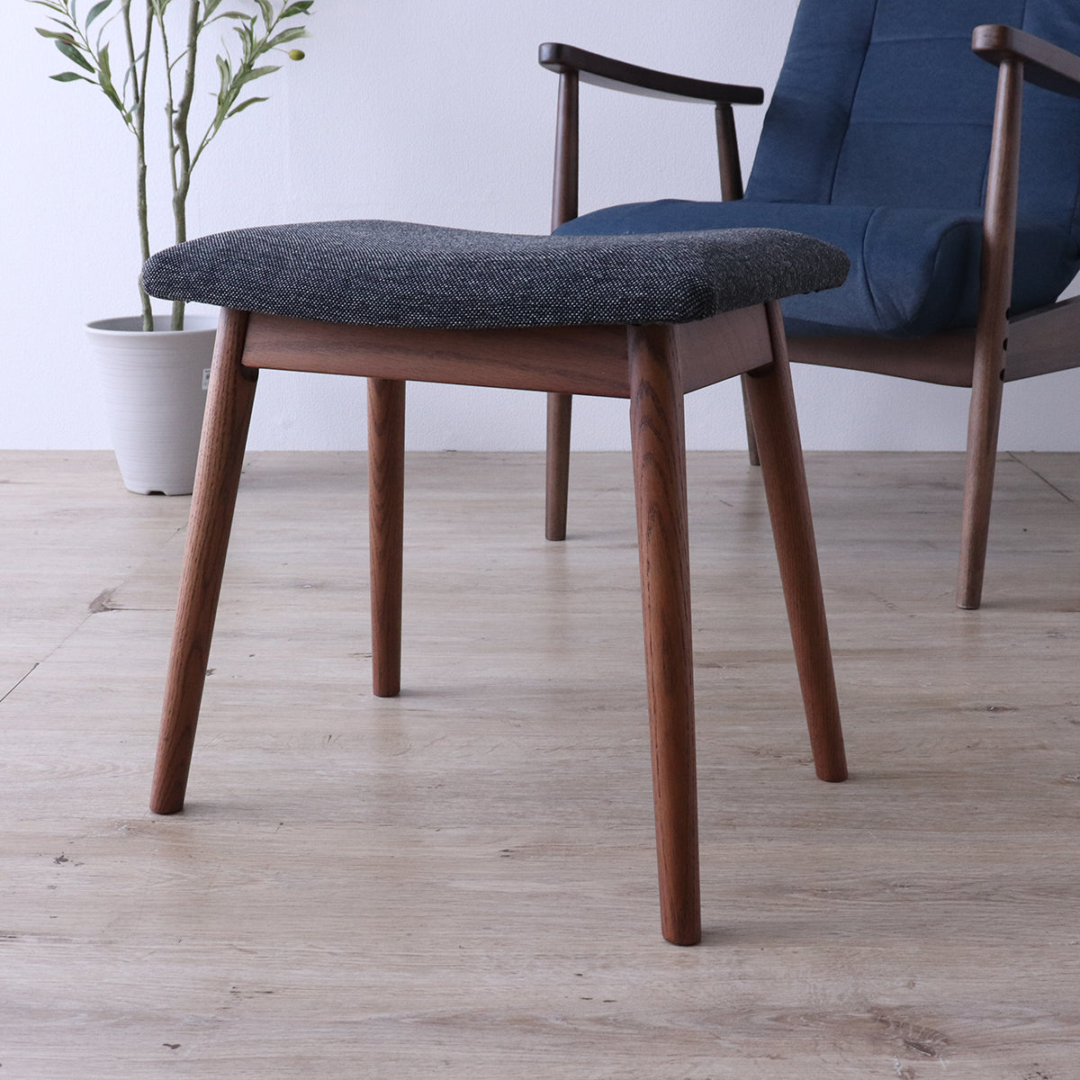 レッドオーク　スツール　ケインズ　ブラウン