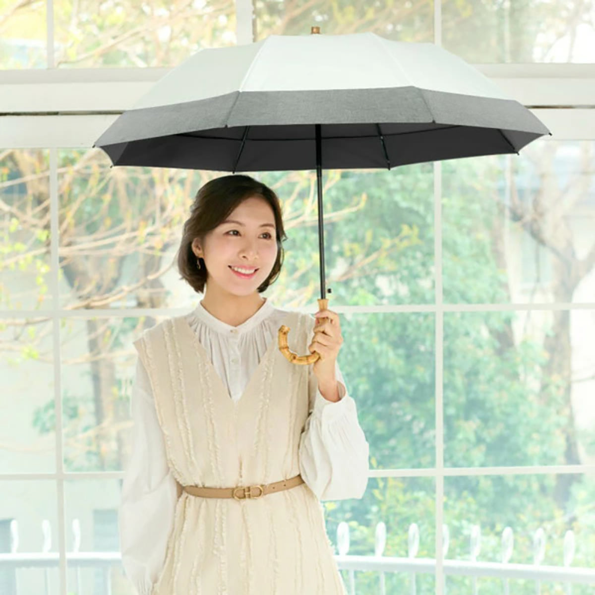 晴雨兼用 折りたたみ傘 軽量260g 遮光100％ 耐風 天然木グリップ（杢スキン）