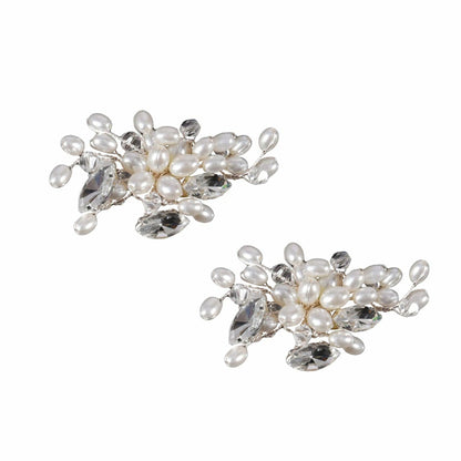 シューズクリップ titi パンプスアクセサリー シューズアクセサリー 靴飾り パンプス フォーマル セレモニー 結婚式 入学式 卒業式 入園式 卒園式 授業参観 学校行事 通勤 オフィス レディース ママ プレゼント ギフト おしゃれ かわいい キラキラ 高見え シルバー ブラック 痛くならない 外れにくい カーブ設計 簡単装着 パーティー 冠婚葬祭 付け替え イメージチェンジ コスパ スリッパ ルームシューズ