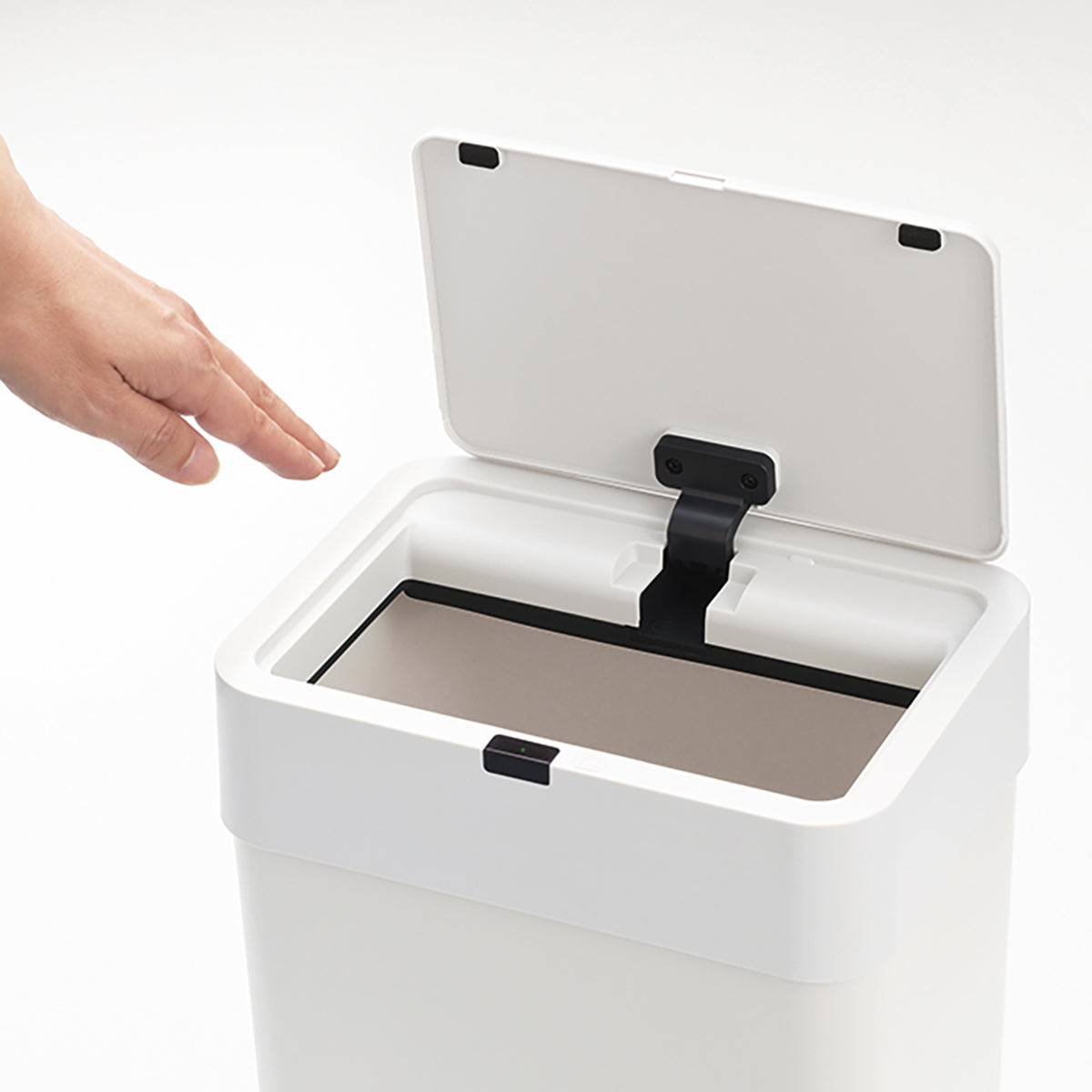 センサー式 ごみ箱 15L M ホワイト – GREEN CROSS-select 工事現場の