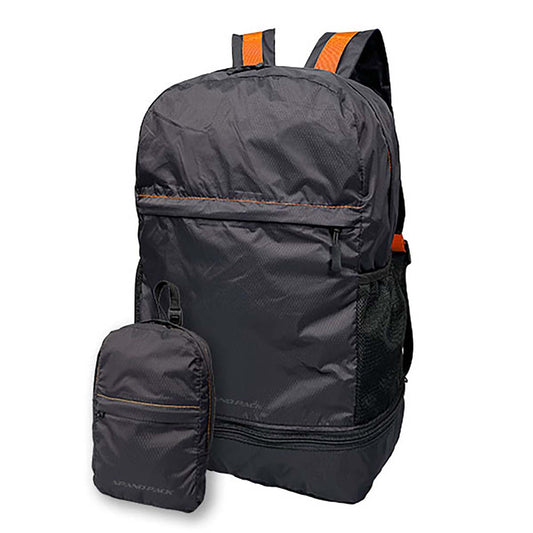 手のひらサイズになる折り畳みリュック　オレンジ