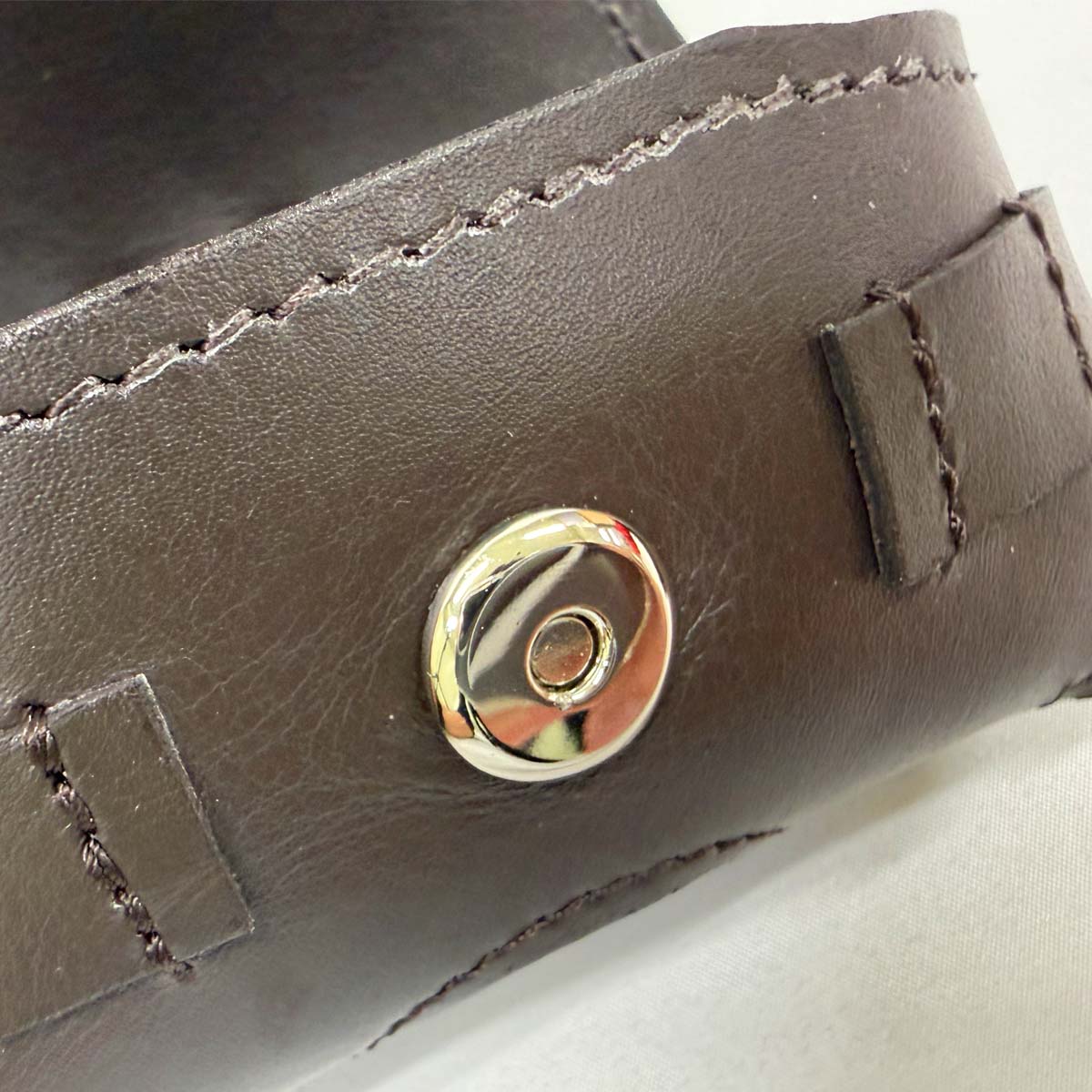 【革鳴】ゴルフボールケース（茶）