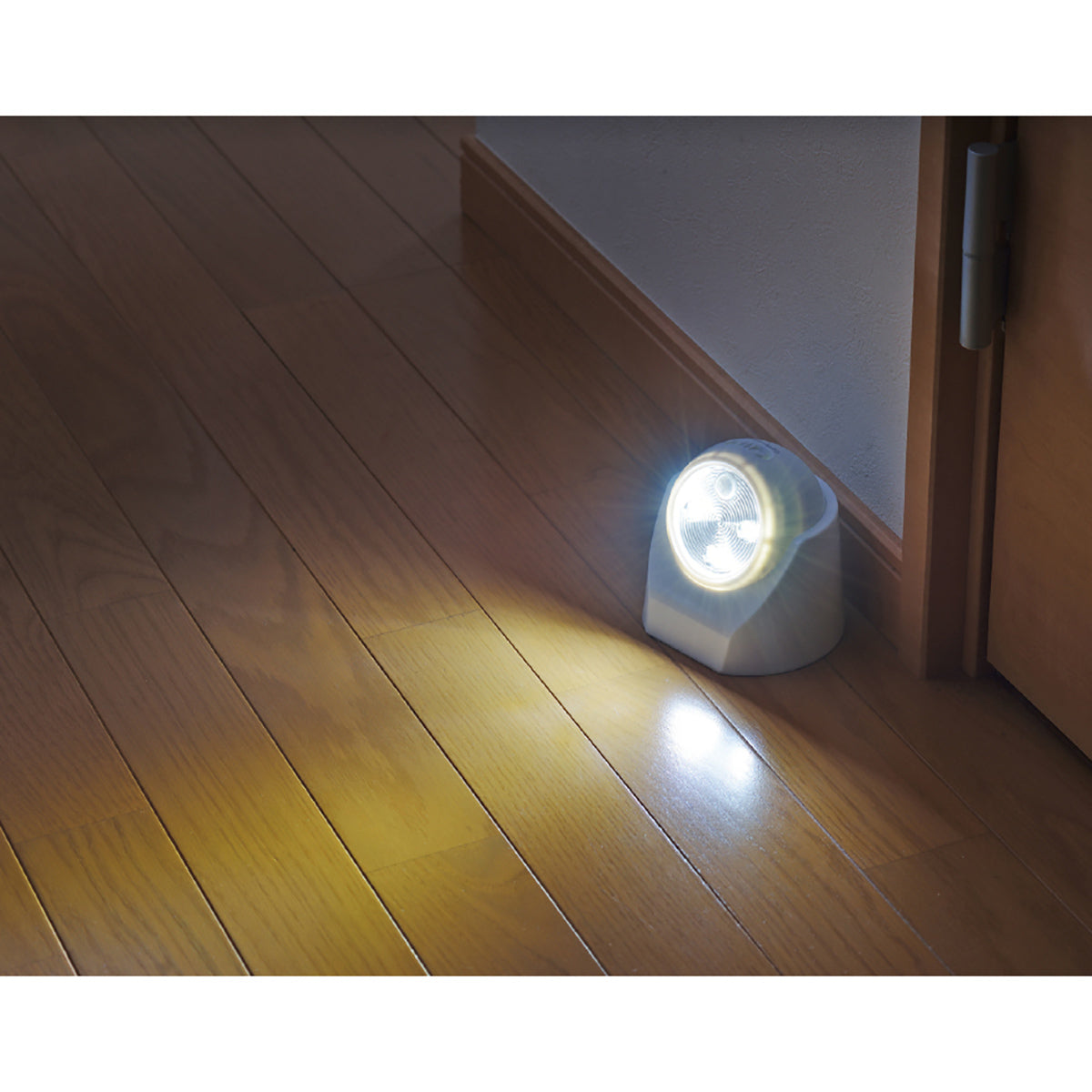 エレット　LEDセンサーライト