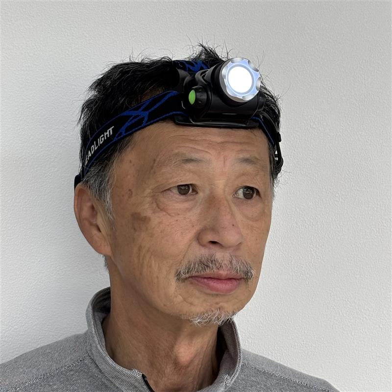 LEDヘッドライト 強力照射 ズーム機能 4モード 防水IPX4 角度調整90度 軽量 アウトドア 作業用