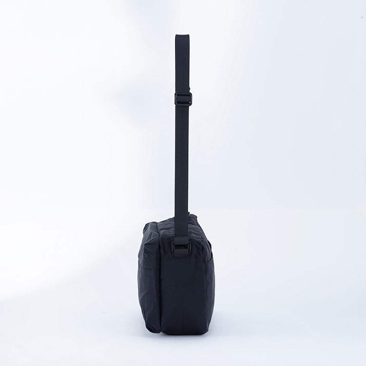 ライトリーショルダーバッグ BLK