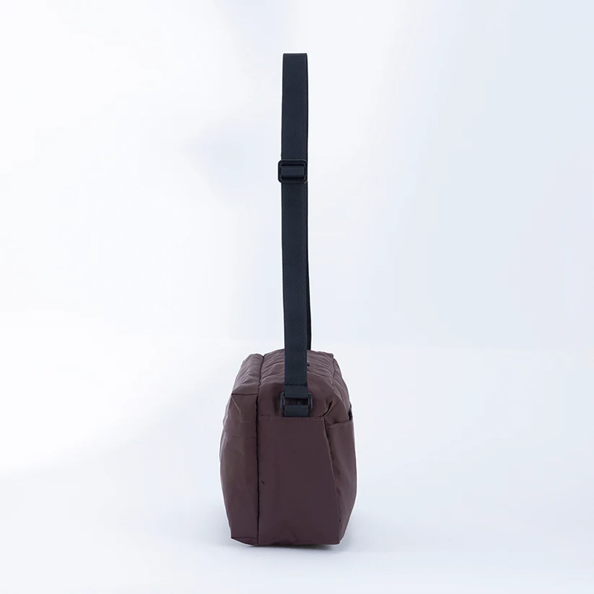 ライトリーショルダーバッグ BROWN